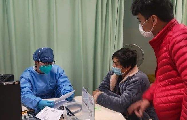 “重庆公立医院集中采购药品 高于医保额医院承担”